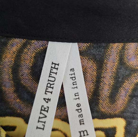Live 4 Truth • "Graffiti Party" Buttondown Shirt • Size M - Picture 6 of 6